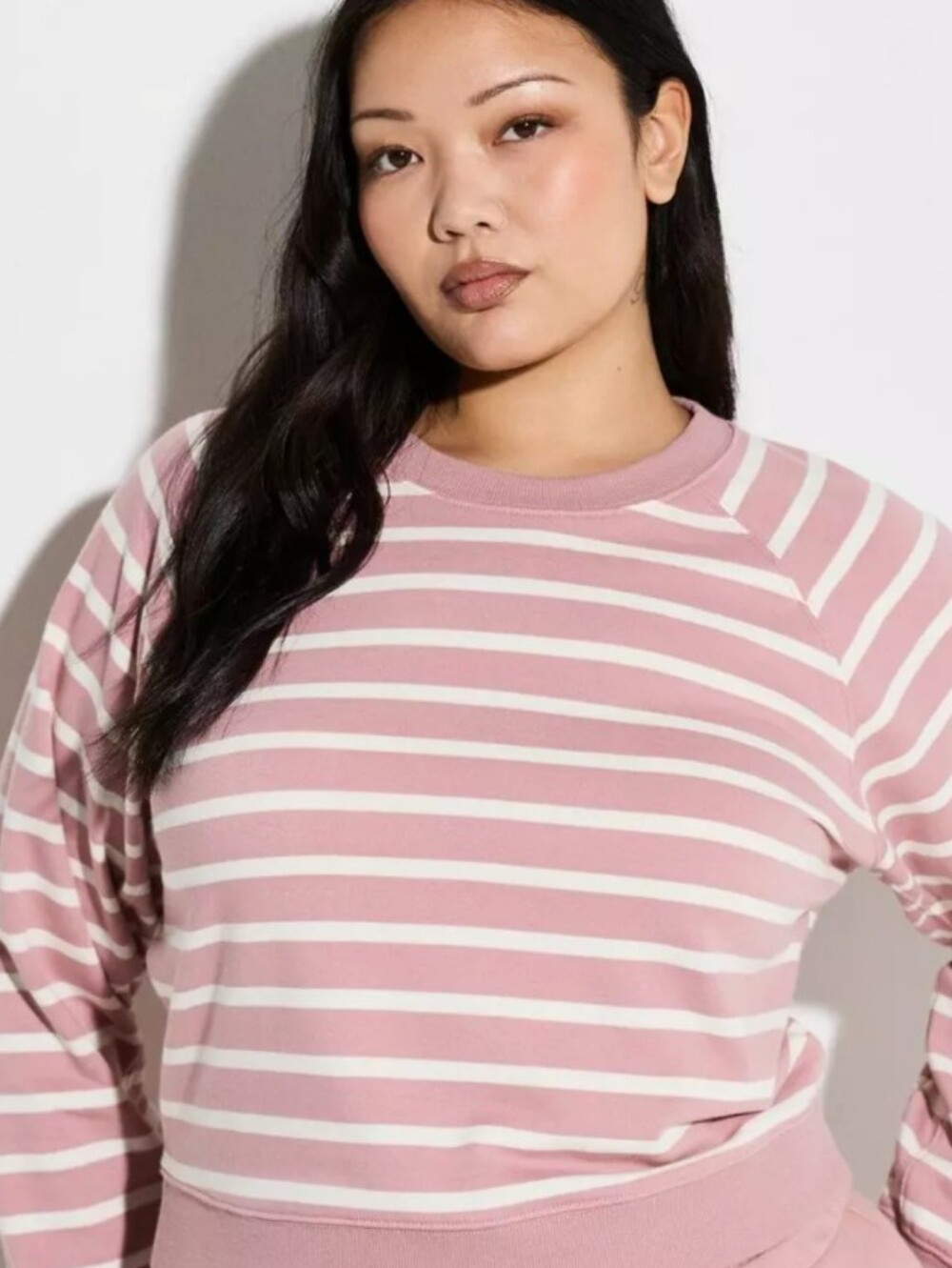 New Torrid Striped Crewneck Sweatshirt in Dusty Rose & White Stripe Size 2X - Picture 2 of 7